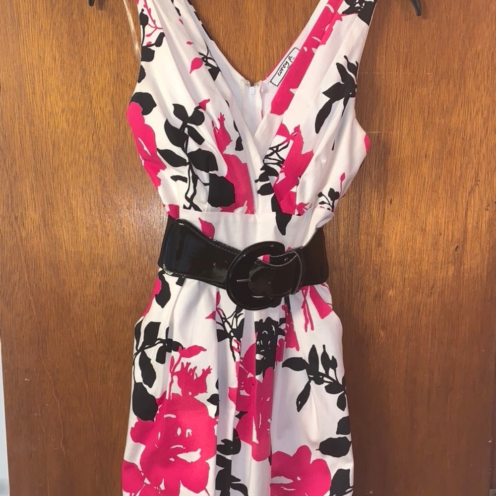 Floral, v-neck, belted